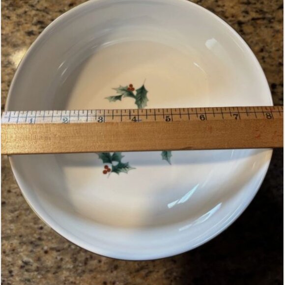 Mikasa Ribbon Holly China 8 1/4” large Salad/ Vegetable Serving Bowl - Picture 5 of 6